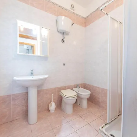 In Near Lido San Giovanni Apartment